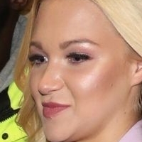Abbie Quinnen Nua