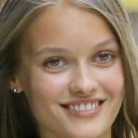 Alessia Merz Nua