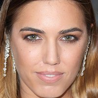 Amber Le Bon Nua