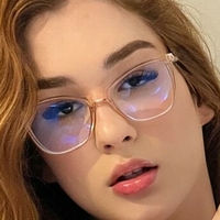 Angela Peres Nua