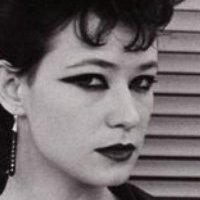 Ann Magnuson Nua