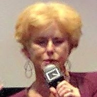Anne Carlisle Nua