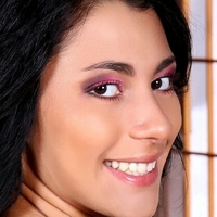 Ava Glam Model Nua