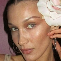 bellahadid Nua