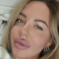 Bianca Starz Nua