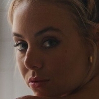 Bree Kleintop Nua