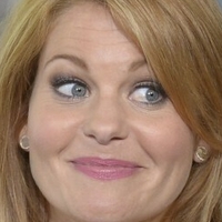 Candace Cameron Nua