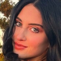 carolineeex Nua