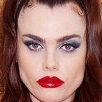 Charli Howard Nua