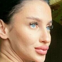 charming_megan Nua