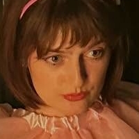 Chloe Troast Nua