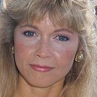Debra Sandlund Nua