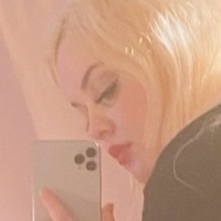 Dekleta V Petkah Nua