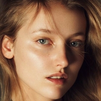 Emily Van Raay Nua