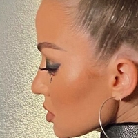 erikacostell Nua