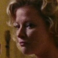 Gretchen Mol Nua