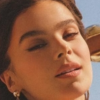 Haile Steinfeld Nua