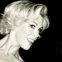 Hannah Waddingham Nua