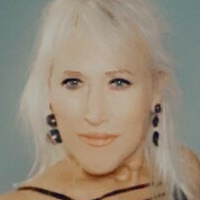 hannahandsuzie Nua