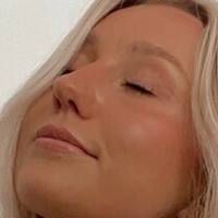 Holly Lomas Hollylomas Nua