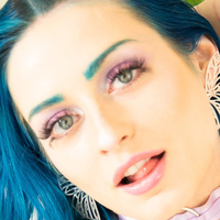 jewelzblu Nua