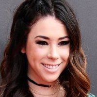 Jillian Rose Reed Nua