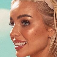 Julia Cavanagh Nua