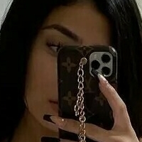 Julianna Ganez Nua