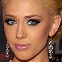 Kagney Linn Karter Nua