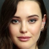 Katherine Langford Nua