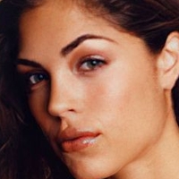 Kelly Thiebaud Nua