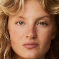 Kenzie Kersen Nua