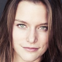 Kim Cloutier Nua