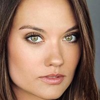 Laura James Nua