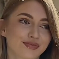 Laura Michelle Maske Nua
