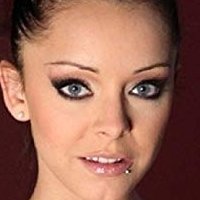 Liza Del Sierra Nua