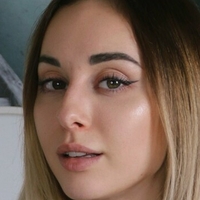 lola-aus Nua
