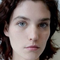 Manon Leloup Nua