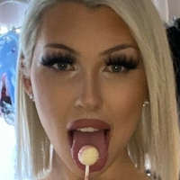 MarilynVonHoe Nua