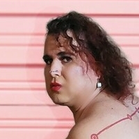 Maxine Tangles Nua