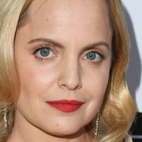 Mena Suvari Nua