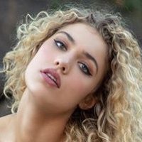 Meredith VanCuyk Nua