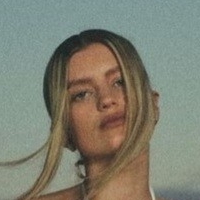Mia Healey Nua