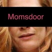 momsdoor Nua