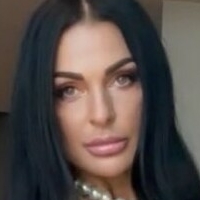 Nadine Kerastas Nua