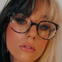 nakedella Nua
