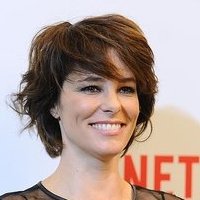 Parker Posey Nua