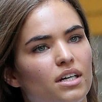 Robin Holzken Nua