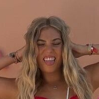 Rosie McClelland Nua