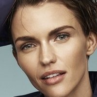 Ruby Rose Nua